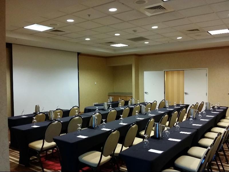 Hilton Garden Atlanta Airport/millenium Center 3*