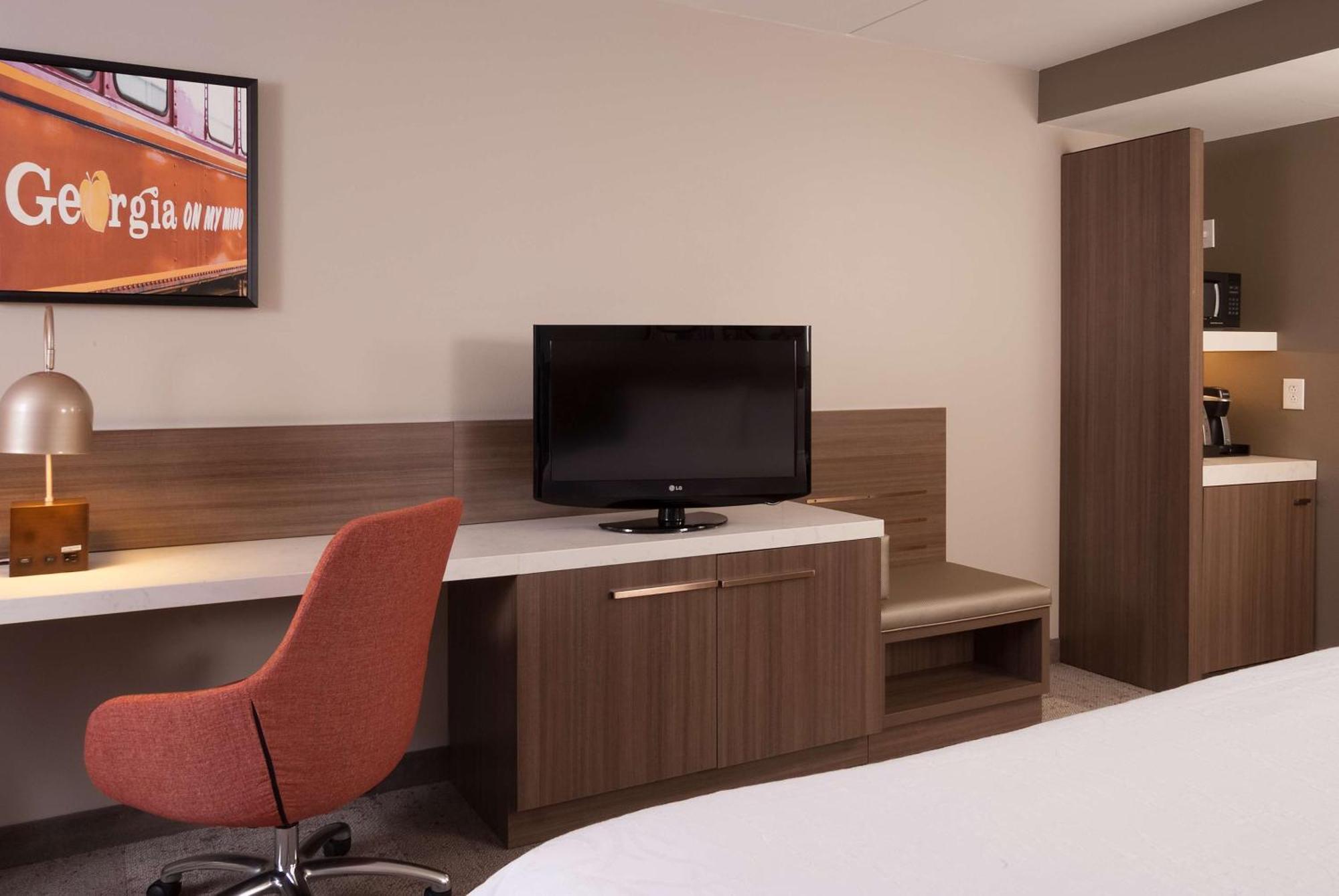Hilton Garden Atlanta Airport/millenium Center Hotel