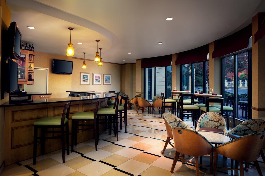 Hilton Garden Atlanta Airport/millenium Center 3*
