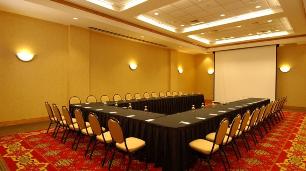 Hilton Garden Atlanta Airport/millenium Center Hotel 3*