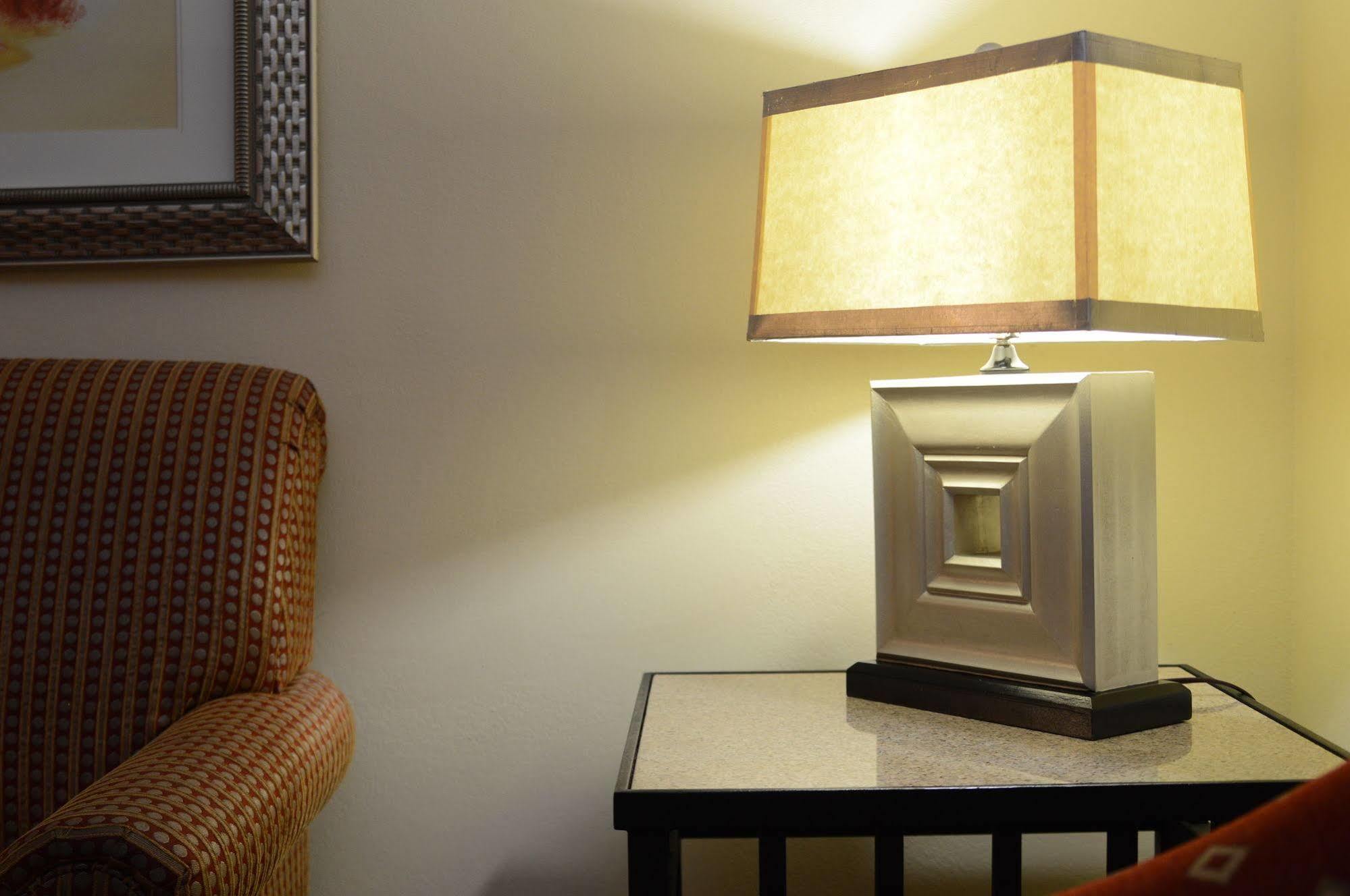 Hilton Garden Atlanta Airport/millenium Center 3*
