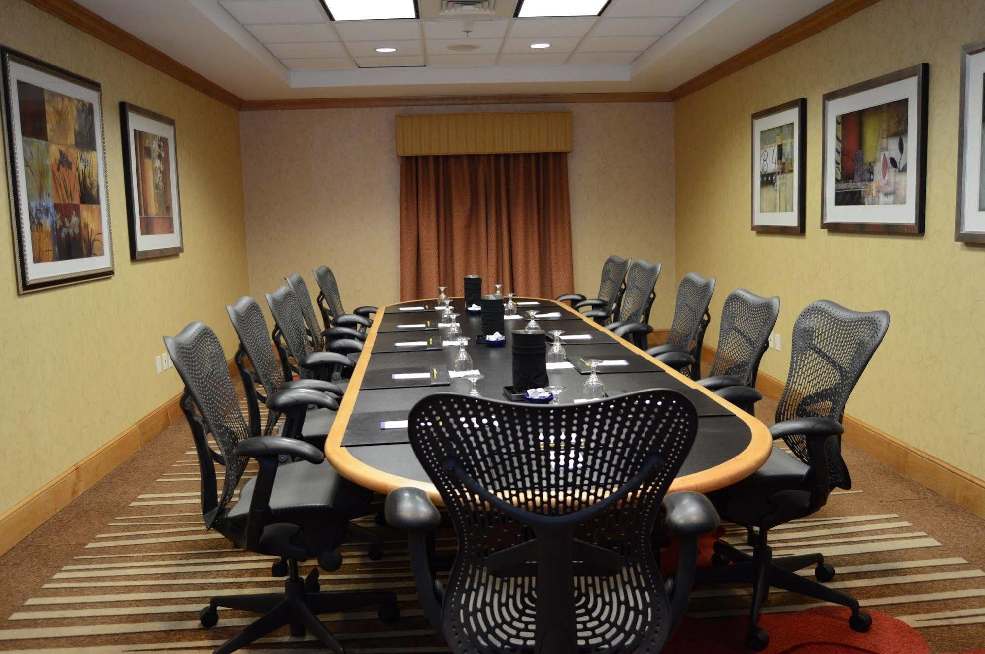 Hilton Garden Atlanta Airport/millenium Center College Park