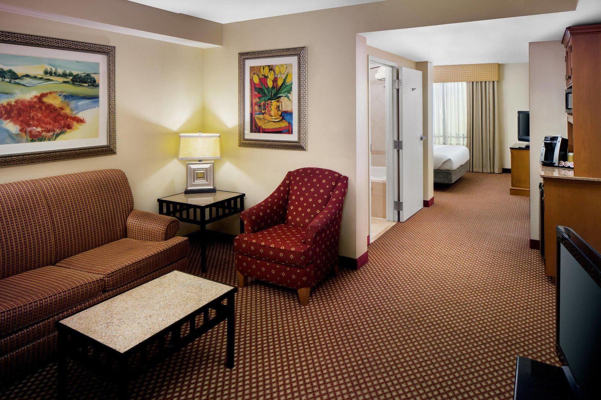 Hilton Garden Atlanta Airport/millenium Center College Park